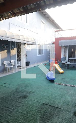 Casa para alugar com 300m², 4 quartos e 5 vagasQuintal