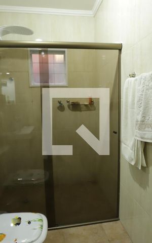 Casa para alugar com 300m², 4 quartos e 5 vagasBanheiro 1 