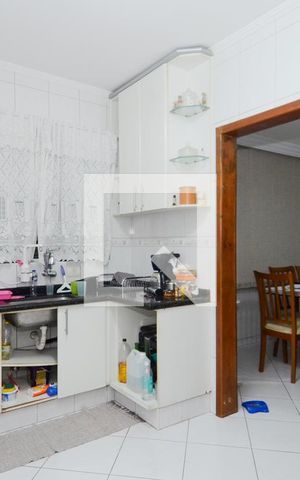 Casa para alugar com 233m², 3 quartos e 2 vagasCozinha