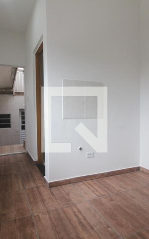 Casa para alugar com 48m², 1 quarto e sem vagaÁrea de Serviço