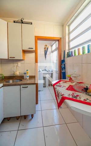 Apartamento para alugar com 70m², 2 quartos e sem vagaCozinha 