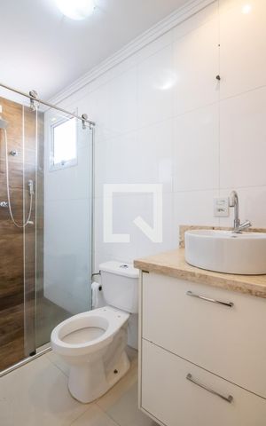 Apartamento à venda com 60m², 2 quartos e 1 vaga Apartamento à venda com 60m², 2 quartos e 1 vagaBanheiro da Suíte
