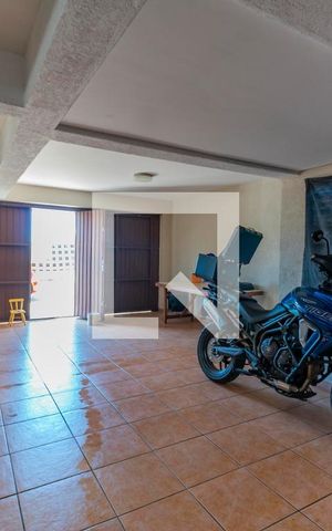 Casa à venda com 200m², 3 quartos e 8 vagas Casa à venda com 200m², 3 quartos e 8 vagasGaragem com churasqueira