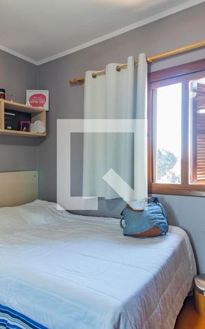 Casa à venda com 200m², 3 quartos e 8 vagas Casa à venda com 200m², 3 quartos e 8 vagasQuarto 2