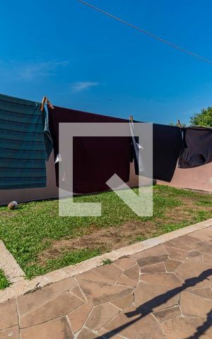Casa à venda com 200m², 3 quartos e 8 vagas Casa à venda com 200m², 3 quartos e 8 vagasPatio