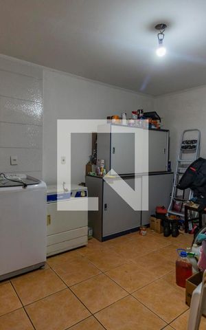 Casa à venda com 200m², 3 quartos e 8 vagas Casa à venda com 200m², 3 quartos e 8 vagasLavanderia
