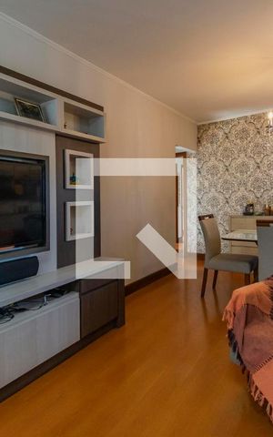 Casa à venda com 200m², 3 quartos e 8 vagas Casa à venda com 200m², 3 quartos e 8 vagasSala