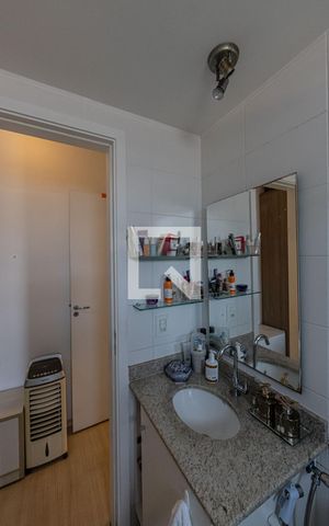 Apartamento à venda com 57m², 2 quartos e 1 vaga Apartamento à venda com 57m², 2 quartos e 1 vagaBanheiro Quarto 2