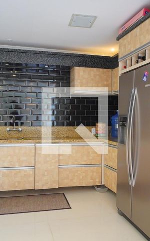 Casa à venda com 480m², 3 quartos e 2 vagasCozinha