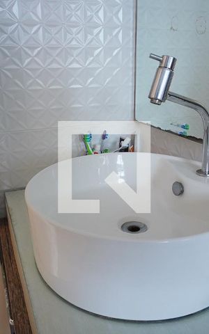 Casa à venda com 480m², 3 quartos e 2 vagasBanheiro da Suíte
