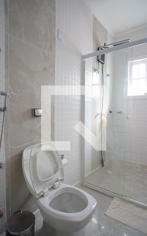 Casa à venda com 480m², 3 quartos e 2 vagasBanheiro da Suíte