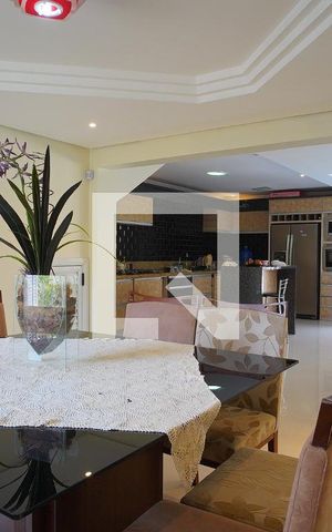 Casa à venda com 480m², 3 quartos e 2 vagasSala