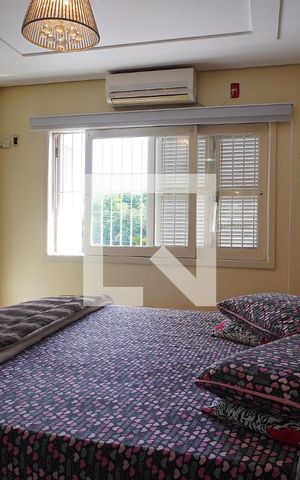 Casa à venda com 480m², 3 quartos e 2 vagasSuíte