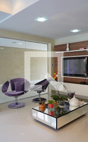 Casa à venda com 480m², 3 quartos e 2 vagasSala