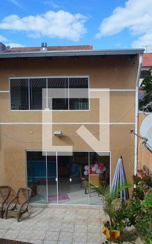 Casa à venda com 480m², 3 quartos e 2 vagasQuarto 1 - Vista