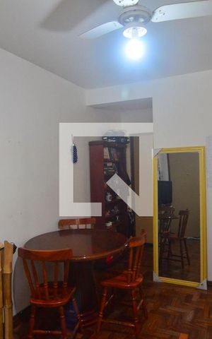 Apartamento à venda com 45m², 1 quarto e 1 vagaSala