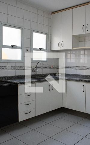 Casa para alugar com 180m², 3 quartos e 2 vagasCozinha