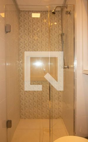 Apartamento à venda com 70m², 2 quartos e 2 vagas Apartamento à venda com 70m², 2 quartos e 2 vagasBanheiro da Suíte