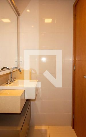 Apartamento à venda com 70m², 2 quartos e 2 vagas Apartamento à venda com 70m², 2 quartos e 2 vagasBanheiro da Suíte