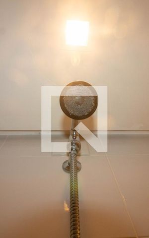 Apartamento à venda com 70m², 2 quartos e 2 vagas Apartamento à venda com 70m², 2 quartos e 2 vagasBanheiro da Suíte