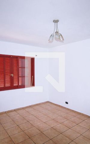 Casa para alugar com 100m², 2 quartos e 1 vagaSala