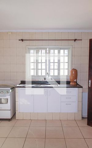 Casa para alugar com 100m², 2 quartos e 1 vagaCozinha