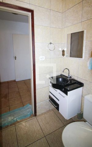 Casa para alugar com 100m², 2 quartos e 1 vagaBanheiro