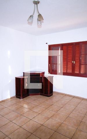 Casa para alugar com 100m², 2 quartos e 1 vagaSala