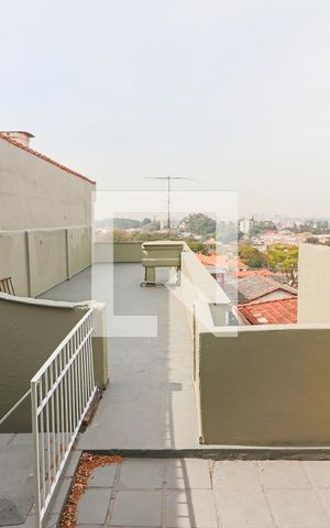 Casa à venda com 140m², 3 quartos e 3 vagas Casa à venda com 140m², 3 quartos e 3 vagasLavanderia