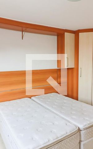 Casa à venda com 140m², 3 quartos e 3 vagas Casa à venda com 140m², 3 quartos e 3 vagasSuite