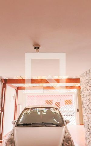 Casa à venda com 140m², 3 quartos e 3 vagas Casa à venda com 140m², 3 quartos e 3 vagasGaragem