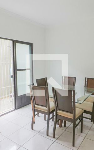 Casa à venda com 140m², 3 quartos e 3 vagas Casa à venda com 140m², 3 quartos e 3 vagasSala Jantar
