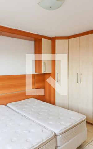 Casa à venda com 140m², 3 quartos e 3 vagas Casa à venda com 140m², 3 quartos e 3 vagasSuite