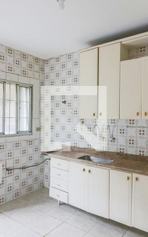 Casa à venda com 140m², 3 quartos e 3 vagas Casa à venda com 140m², 3 quartos e 3 vagasCozinha