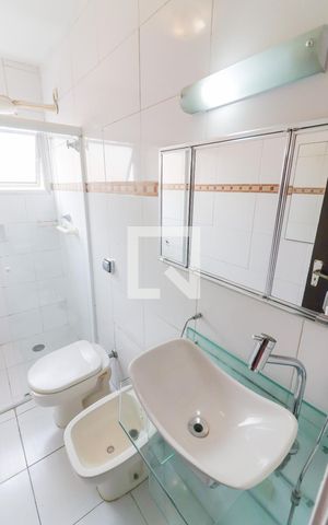 Casa à venda com 140m², 3 quartos e 3 vagas Casa à venda com 140m², 3 quartos e 3 vagasSuite
