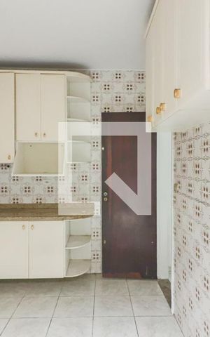Casa à venda com 140m², 3 quartos e 3 vagas Casa à venda com 140m², 3 quartos e 3 vagasCozinha