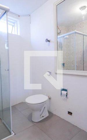 Casa para alugar com 60m², 2 quartos e sem vaga Casa para alugar com 60m², 2 quartos e sem vagaBanheiro