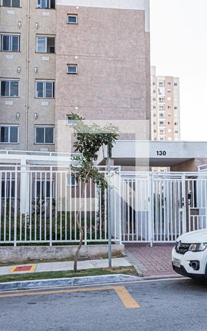 Apartamento para alugar com 50m², 2 quartos e 1 vaga Apartamento para alugar com 50m², 2 quartos e 1 vagaFachada