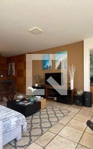 Apartamento à venda com 189m², 2 quartos e 4 vagas Apartamento à venda com 189m², 2 quartos e 4 vagasSala de TV