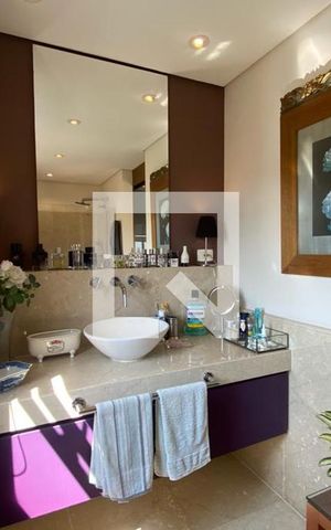 Apartamento à venda com 189m², 2 quartos e 4 vagas Apartamento à venda com 189m², 2 quartos e 4 vagasBanheiro Da Suíte 1