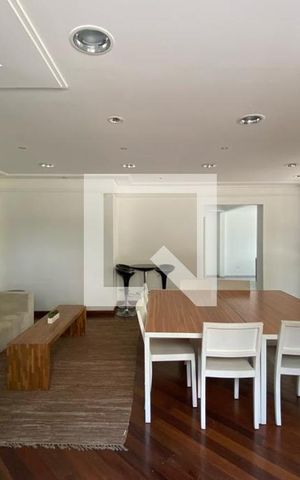 Apartamento à venda com 189m², 2 quartos e 4 vagas Apartamento à venda com 189m², 2 quartos e 4 vagasÁrea comum - Salão de festas
