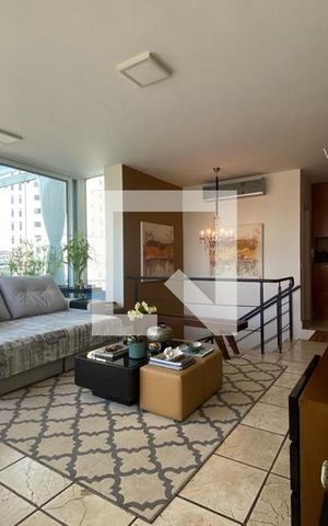 Apartamento à venda com 189m², 2 quartos e 4 vagas Apartamento à venda com 189m², 2 quartos e 4 vagasSala de TV