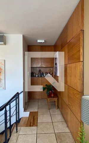 Apartamento à venda com 189m², 2 quartos e 4 vagas Apartamento à venda com 189m², 2 quartos e 4 vagasSala de TV