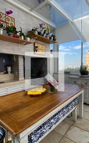 Apartamento à venda com 189m², 2 quartos e 4 vagas Apartamento à venda com 189m², 2 quartos e 4 vagasVaranda