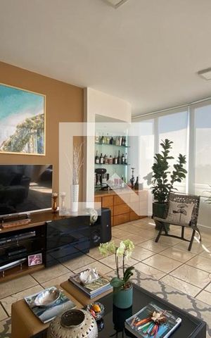 Apartamento à venda com 189m², 2 quartos e 4 vagas Apartamento à venda com 189m², 2 quartos e 4 vagasSala de TV