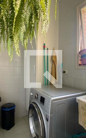 Apartamento à venda com 189m², 2 quartos e 4 vagas Apartamento à venda com 189m², 2 quartos e 4 vagasÁrea de Serviço