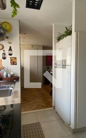 Apartamento à venda com 189m², 2 quartos e 4 vagas Apartamento à venda com 189m², 2 quartos e 4 vagasCozinha