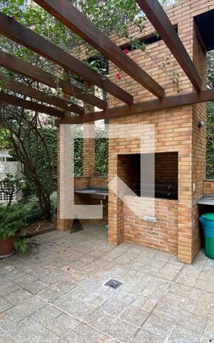 Apartamento à venda com 189m², 2 quartos e 4 vagas Apartamento à venda com 189m², 2 quartos e 4 vagasÁrea comum - Churrasqueira