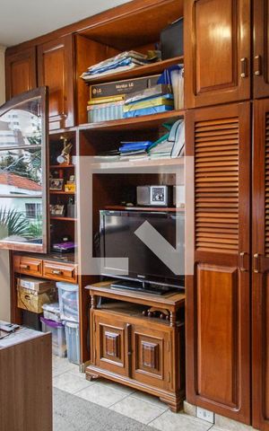 Casa à venda com 289m², 6 quartos e 6 vagasQuarto Suíte 2