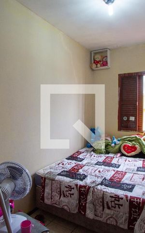 Casa à venda com 210m², 6 quartos e 2 vagas Casa à venda com 210m², 6 quartos e 2 vagasQuarto 2 (casa 3)